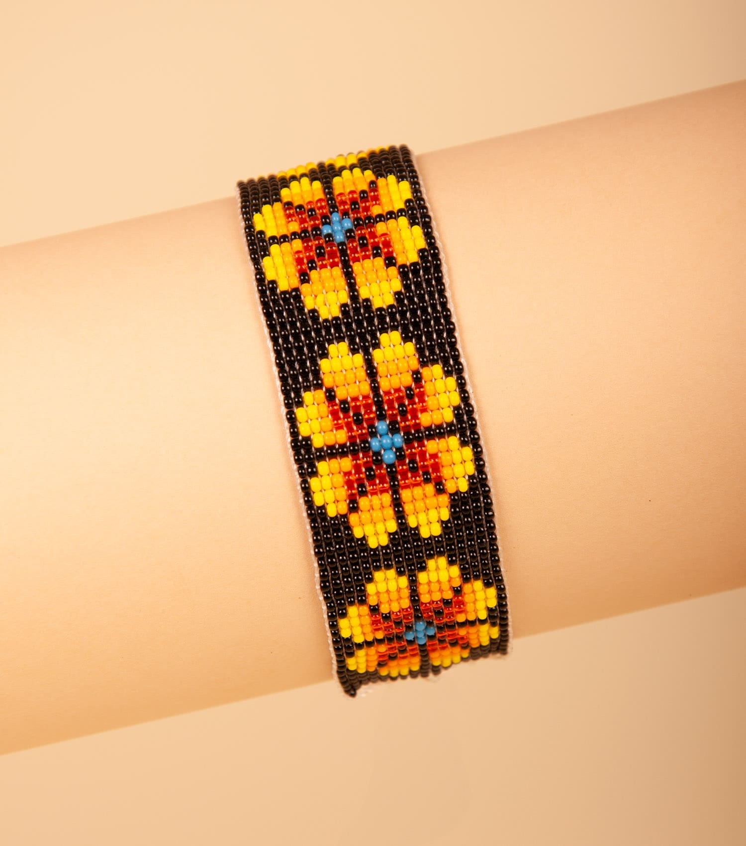 DSC_0053.jpg Bransoletka koralikowa Huichol #570 - obrazek 1